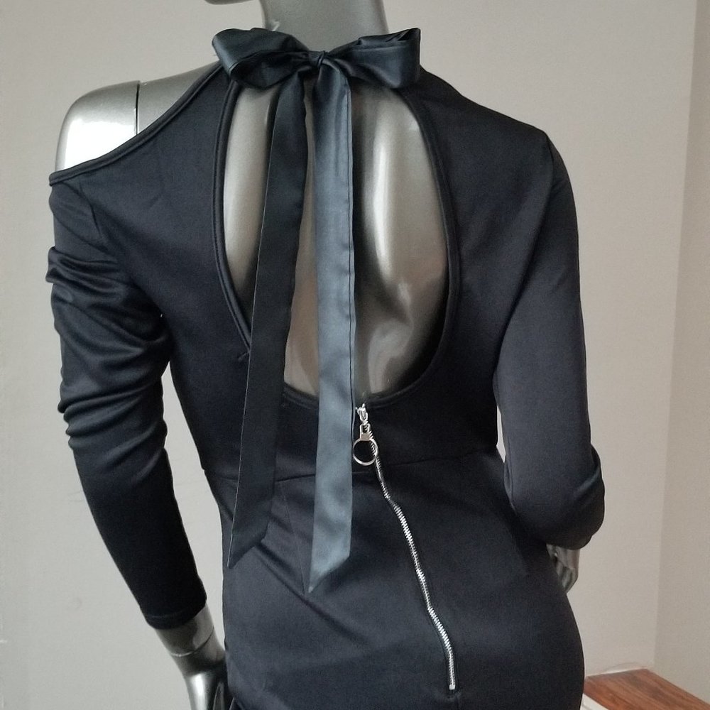 Sexy backless black dress